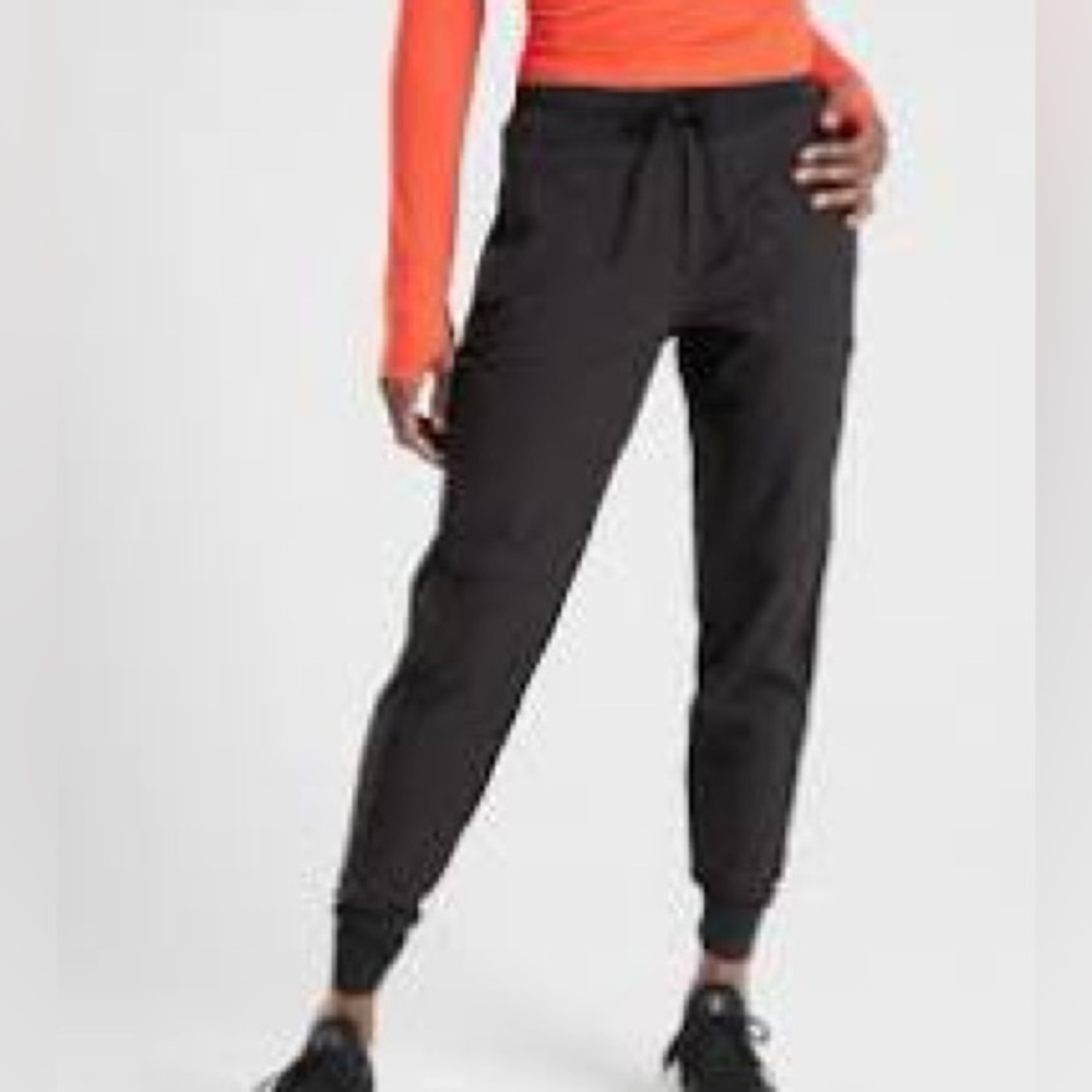 Athleta Headlands hybrid trek jogger sz 0, black
